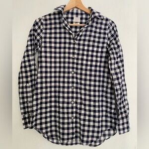J. CREW NAVY BLUE CHECKERED BUTTON UP SHIRT BOY FIT SIZE XS